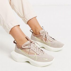 Nike vista lite sneaker
